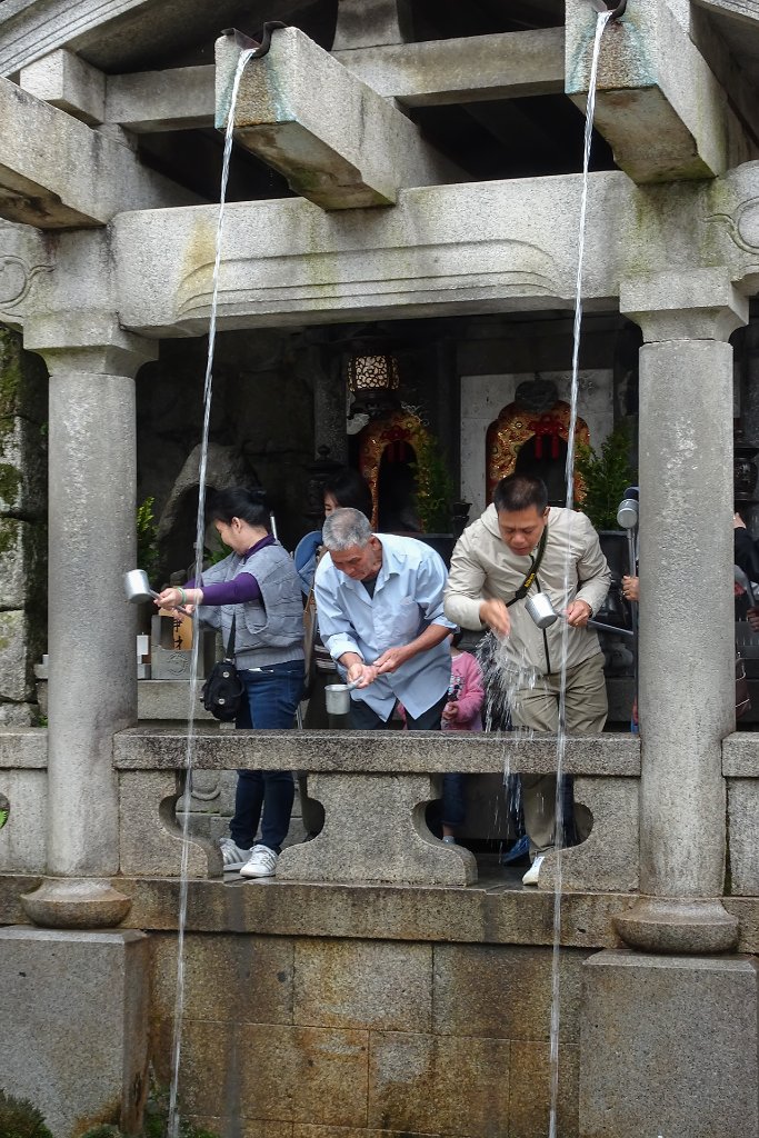 18-Kiyomizu-dera .jpg -                                